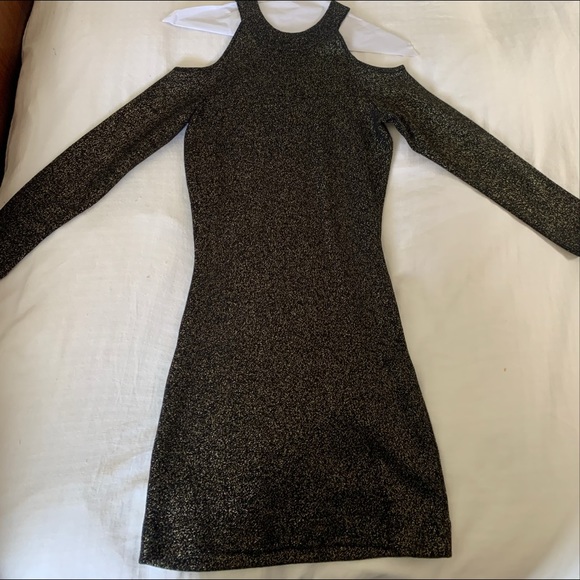 Gorgeous Gold Party Dress by Micheal Kors ✨🥂 - Picture 4 of 5